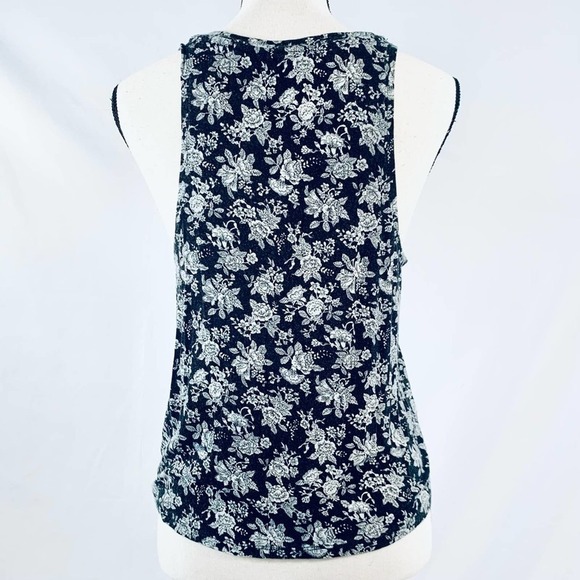 FOREVER 21 Floral Tank - Picture 4 of 6